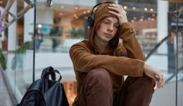 siopili-pandimia-i-katarrefsi-tis