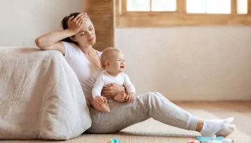 Τι είναι τα «baby blues» και πώς θα τα ξεπεράσετε;
