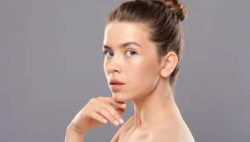 Το makeup trick για να καλύψετε ένα σπυράκι