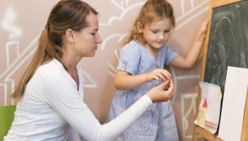 Babysitter ή παιδαγωγός στην Αθήνα;