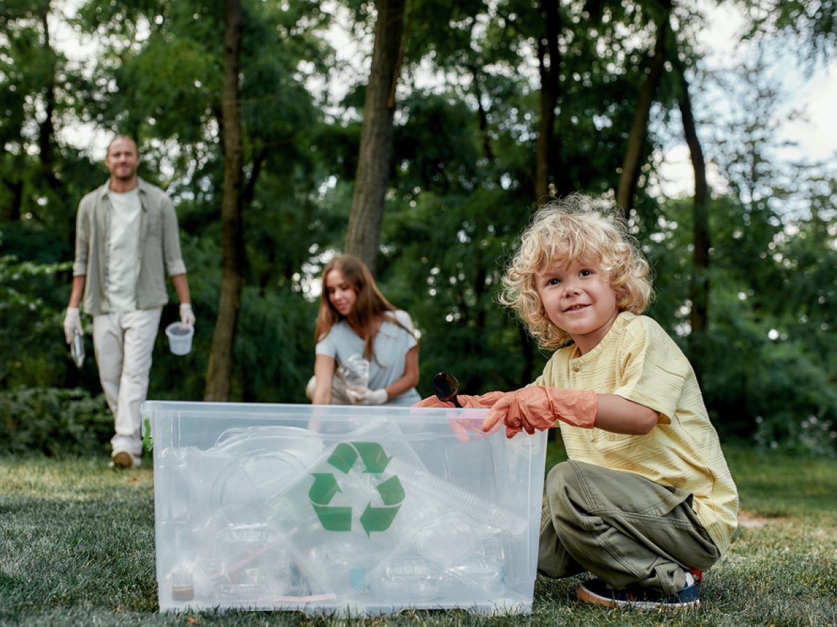 Eco-friendly οικογένεια: Διδάξτε στα παιδιά να προστατεύουν το περιβάλλον