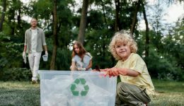 Eco-friendly-ikogenia-didaxte-sta-pedia