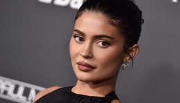 Kylie-Jenner-ekane-to-pio