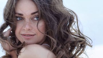 Waterfall waves: Το πιο hot hair trend του καλοκαιριού