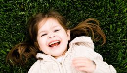 diskoli-simperifora-nipiou-5-thetikes