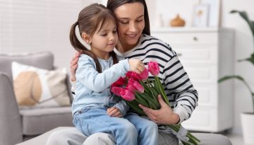 Γιορτή της Μητέρας: 7 τρόποι να την περάσετε οικογενειακά