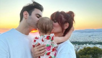 Η Μαίρη Συνατσάκη απαντά με χιούμορ για τα… μαλλιά της κόρης της