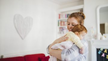Τι χρειάζεται πραγματικά το μωρό τον πρώτο χρόνο;