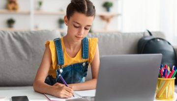 Burnout: Οι εξετάσεις «καίνε» τα παιδιά