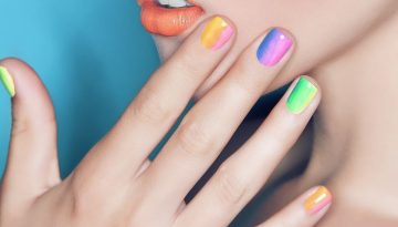 Rainbow Fish nails: Το πιο παιχνιδιάρικο nail trend της εποχής