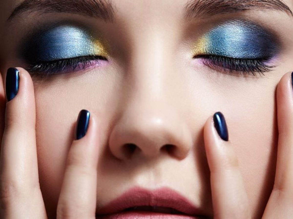 Το eyeshadow trend που θα βλέπουμε παντού όλο το καλοκαίρι