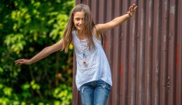 child-1407415_1920-3