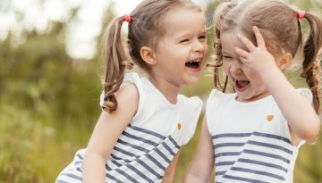 Αδέλφια: Μην αποκαλείτε συνέχεια τα παιδιά «τα δίδυμα» | imommy