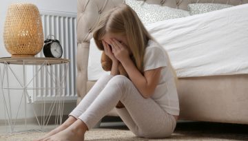 Πώς να βοηθήσετε το παιδί να αντιμετωπίσει την απώλεια