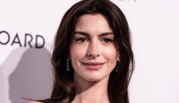 anne-hathway-nails