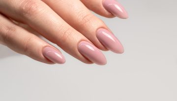 Mochi pink: &Tau;&omicron; &pi;&iota;&omicron; &alpha;&pi;&alpha;&lambda;ό &kappa;&alpha;&iota; &lambda;&alpha;&mu;&pi;&epsilon;&rho;ό &chi;&rho;ώ&mu;&alpha; &sigma;&tau;&omicron; &mu;&alpha;&nu;&iota;&kappa;&iota;&omicron;ύ&rho; | imommy
