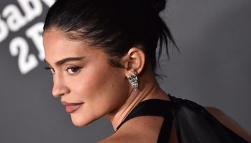 &Eta; Kylie Jenner έ&kappa;&alpha;&nu;&epsilon; upgrade &sigma;&epsilon; &alpha;&upsilon;&tau;ό &tau;&omicron; &kappa;&lambda;&alpha;&sigma;&iota;&kappa;ό &mu;&alpha;&nu;&iota;&kappa;&iota;&omicron;ύ&rho; | imommy